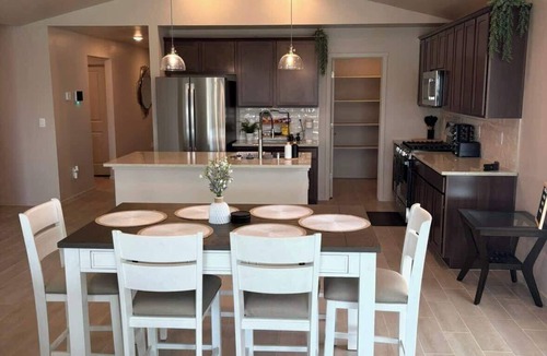 Mesilla Park House | Cruces Oasis | Movie Theater| 3BR
