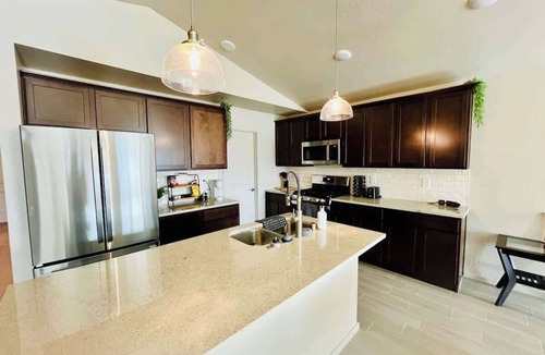 Mesilla Park House | Cruces Oasis | Movie Theater| 3BR