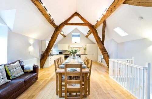 Hurdlow House | Cruck'd Barn