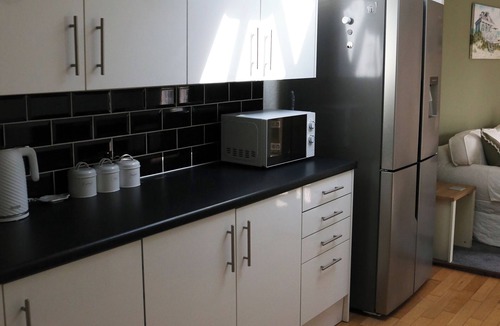 Netley Apartment | Cruise, Relax, Explore at SeaBreeze@438