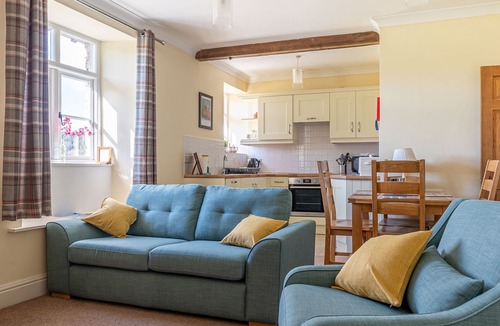 Near Sawrey Apartment | CRUMMOCK, pet friendly, with open fire in Sawrey