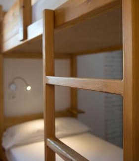 Adahuesca Hostel | Crux Albergue