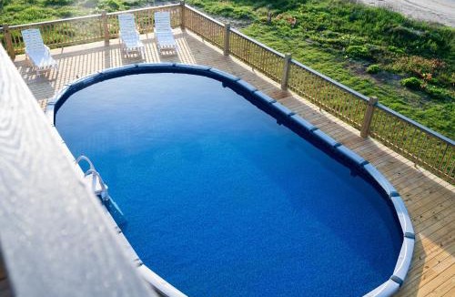Gilchrist House | Crystal Beach Beachfront, Heated Pool, Sleeps 10