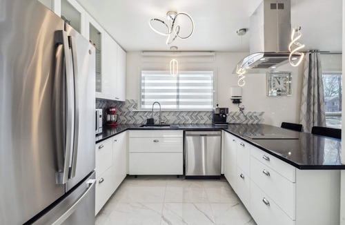 Crystal Beach House | Crystal Beach - Glamorous Cottage w/2 BR+ 1BA/Near Lake