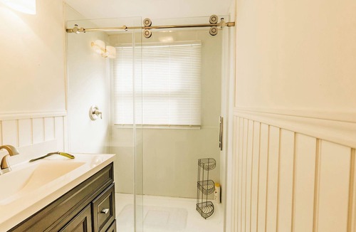 Crystal Beach Cottage | Crystal Beach Scenic Waterfront 3 bedrooms