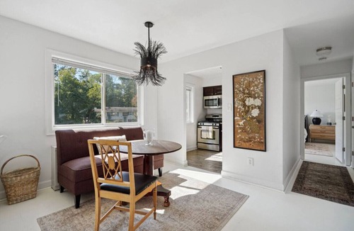 Aurora Highlands Apartment | Crystal City Charm/Free Parking