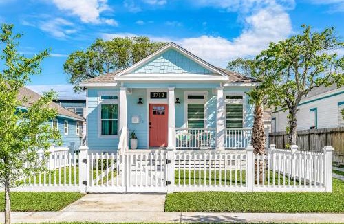 Galveston House | Crystal Cottage