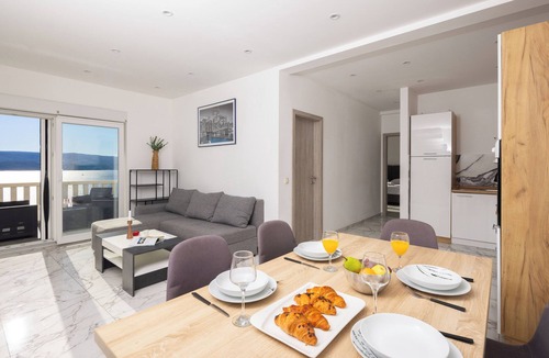 Celina Villa | Crystal Holiday Home