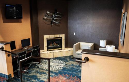 Murray Hotel | Crystal Inn Hotel & Suites - Midvalley
