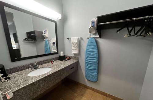 Houston Hotel | Crystal Inn Houston North I-45