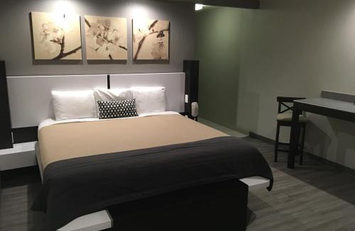 Willow Meadows/Willowbend Area Hotel | Crystal Inn