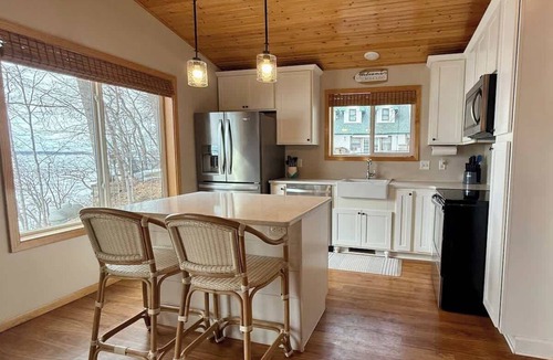 Pelican Rapids House | Crystal Lake Cabin
