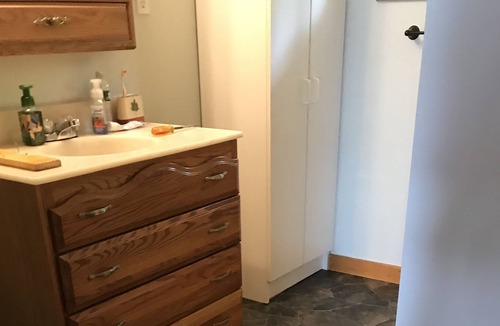 Harrison Cottage | Crystal Lake Cottage Waterfront - Sandy Beach