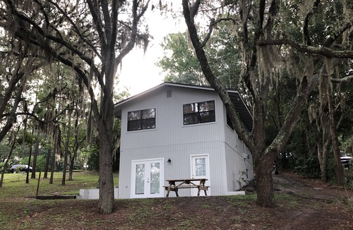 Keystone Heights Cottage | Crystal Lake Retreat