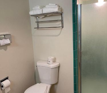 Red Bluff Hotel | Crystal Motel