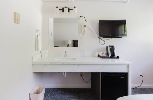 Enumclaw Hotel | Crystal Mountain Hotels