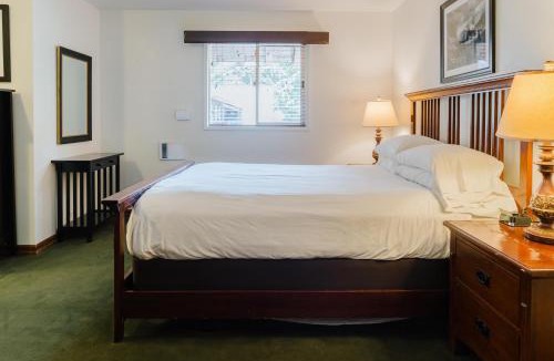 Enumclaw Cabin | Crystal Mountain Hotels