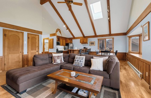Thompsonville Condo | Crystal Mountain: Tee Off and Dive In – Summer Awaits at Crystal Mountain!