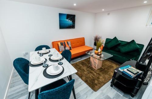 Trafford Apartment | Crystal place