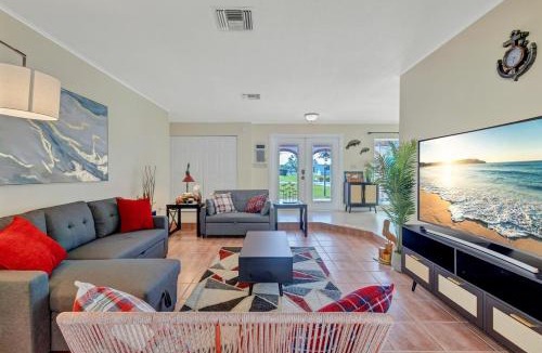 Crystal River House | Crystal River Heated pool 3 mins Sister Spring