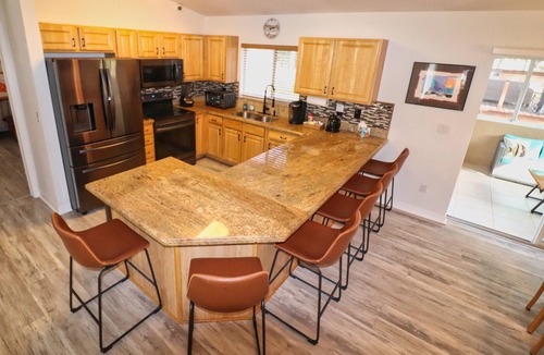 Homosassa House | Crystal River - Fun 'n Sun Retreat - Sleeps 8