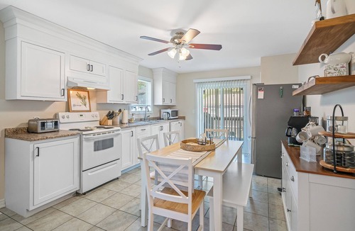 Crystal Beach Cottage | Crystal Sands