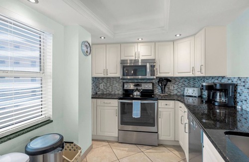 Siesta Key Condo | Crystal Sands Tower Unit 805 - Beachfront
