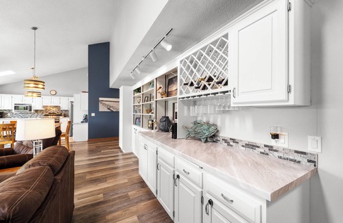 Linn Creek House | Crystal Springs - Lakefront with Hot Tub!