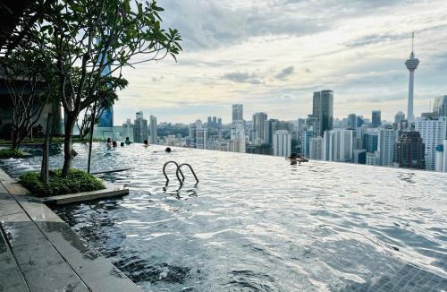 Golden Triangle Apartment | Crystal Suites At Axon Residence