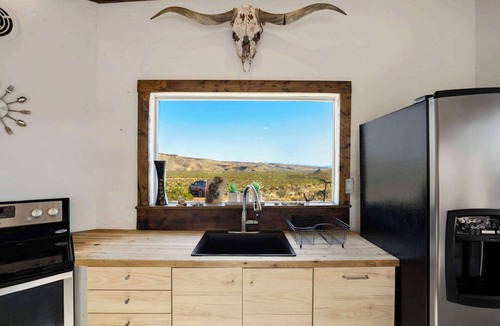 Alpine House | Crystal Valley Cabin: Modern-Rustic Style&Comfort