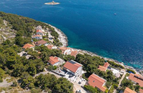 Krizni rat Apartment | Crystal View - ZF Hvar