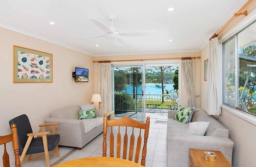 Palm Beach Apartment | Crystal Waters - Palm Beach Waterfront