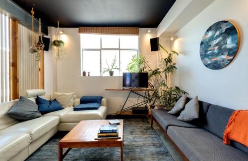 Te Aro Apartment | Cuba St Apartment & Parking