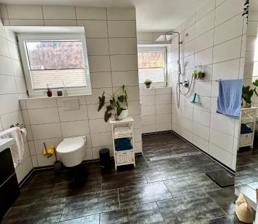 Eberbach House | Cube - Ferienhaus mit Garten und Terrasse in Eberbach