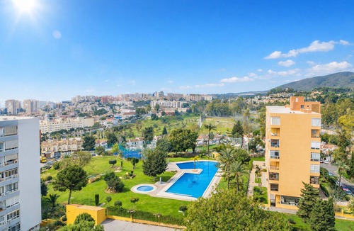 Torremolinos Apartment | Cubo's Estudio La Colina Seaview & Pool/communal pool/urban/air conditioning