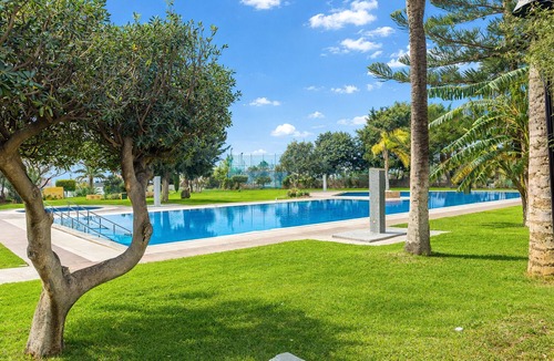 Torremolinos Apartment | Cubo's Estudio La Colina Seaview & Pool/communal pool/urban/air conditioning