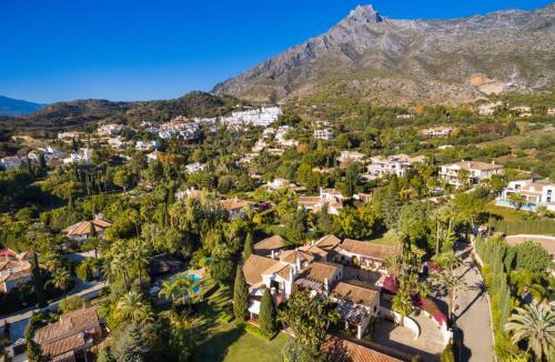 Marbella Villa | Cubo's Luxury Mansion El Baron de Sierra Blanca
