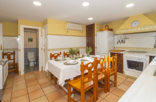 Guillena Cottage | Cubo's Quinta de los Cisnes & minigolf included/private pool/free wifi/relax