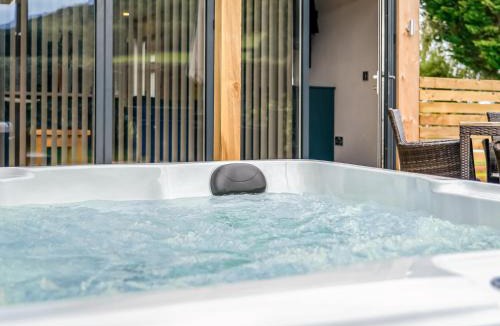 Westbrook Court House | Cuckoo Lodge - Uk42541