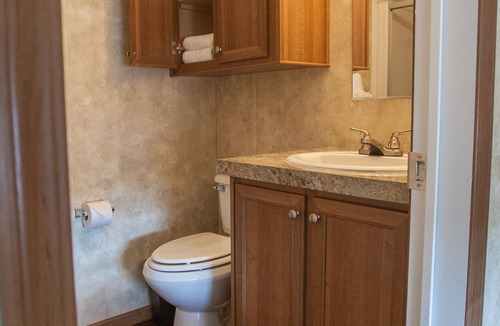 Cuero Hotel | Cuero Oilfield Housing