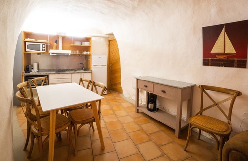 Valtierra Cottage | Cuevas Rurales Bardeneras (ALONDRA) terrace, for 4 - 5 people