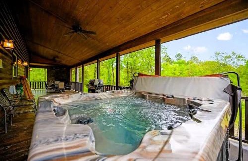 Hochatown House | Cul-de-sac Cabin - Pool Table-Hot tub-Pet Friendly