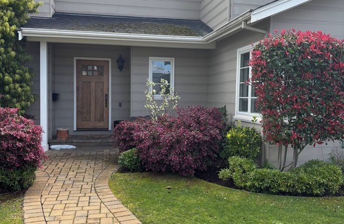 Burlingame House | Cul de sac, gate access to park, 2 minute walk to downtown