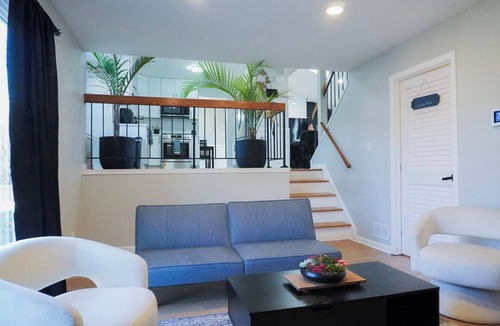 Country Club Hills House | Cul de sac jacuzzi home