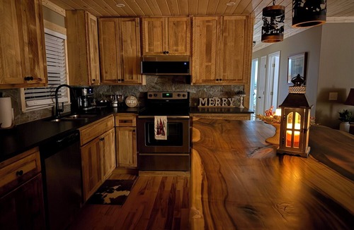 Franklin Cabin | Cullasaja River Cabin—Peaceful Retreat with Hot Tub & Grill