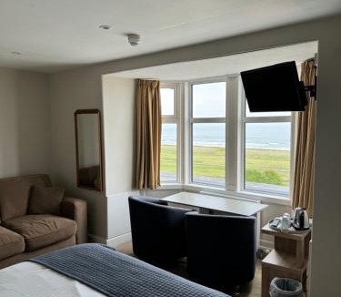 Cullen Hotel | Cullen Bay Hotel