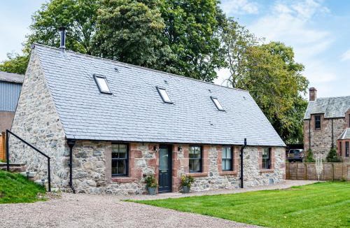 Kirriemuir House | Cullew Bothy