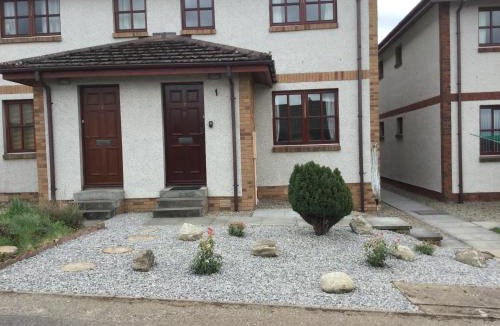 Balloch Apartment | Culloden Apartment Free Parking