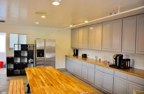 Park West Hostel | Culver City Hostel