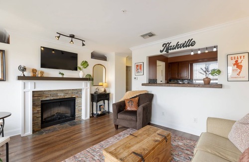 North Capitol Condo | Cumberland River Retreat in the Heart of Music City